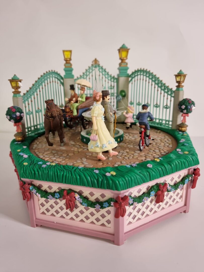 Enesco - Sunday afternoon in the park